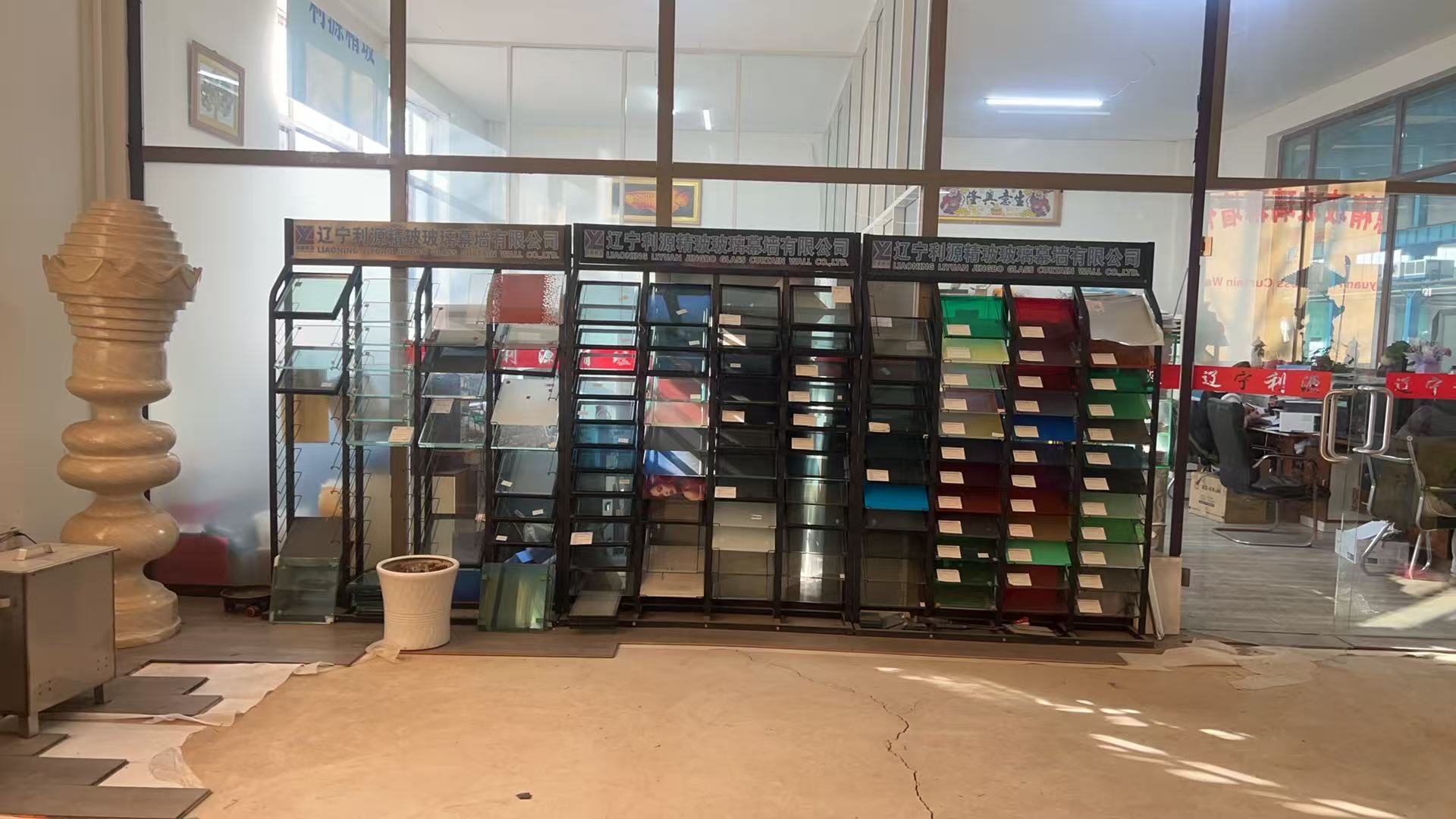 呼和浩特市工程玻璃批量采购钢化玻璃 - 一站式服务